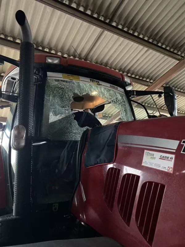 REMPLACEMENT PARE-BRISE TRACTEUR CASE PUMA, Bergerac, Rapid Pare-Brise
