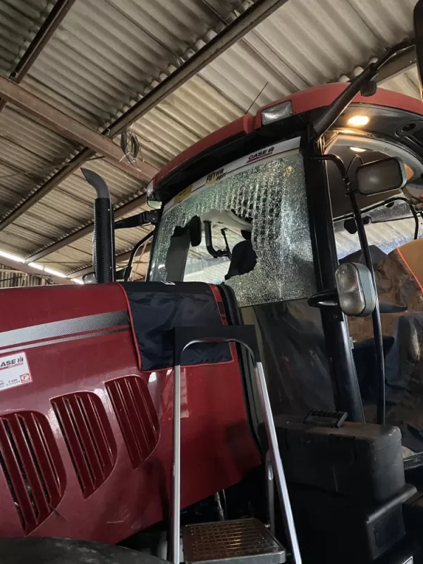 REMPLACEMENT PARE-BRISE TRACTEUR CASE PUMA, Bergerac, Rapid Pare-Brise